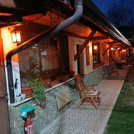 Къща за гости Dolphin Bulgaria Zgorigrad